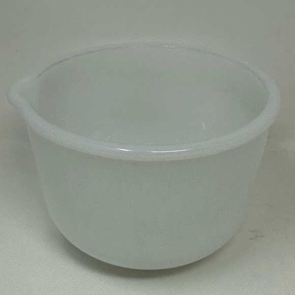 Vintage Sunbeam GlassBake White Milk Glass Mixing Bowl 6.5" A2 - Picture 2 of 5